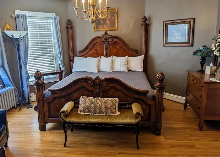 Deluxe King Room